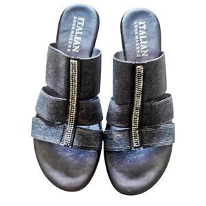 Italian Shoemakers Navy Rhinestone T Strap Sandals Size 9